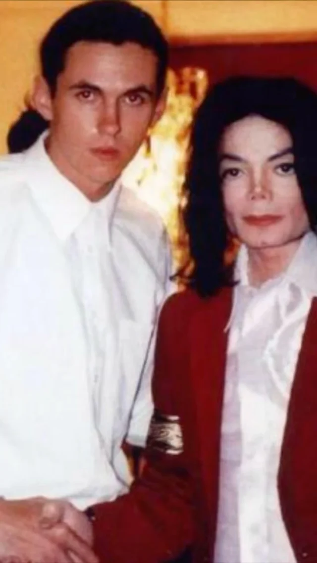 Your NETWORK of friends will equal your NET-WORTH! 😉

#mattfiddes #michaeljackson #business #mentor #franchiser #networking